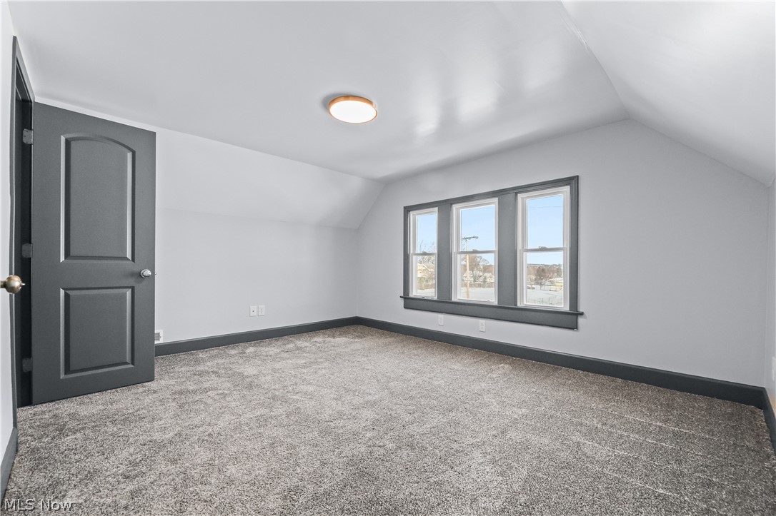 Colonial Homes - Residential