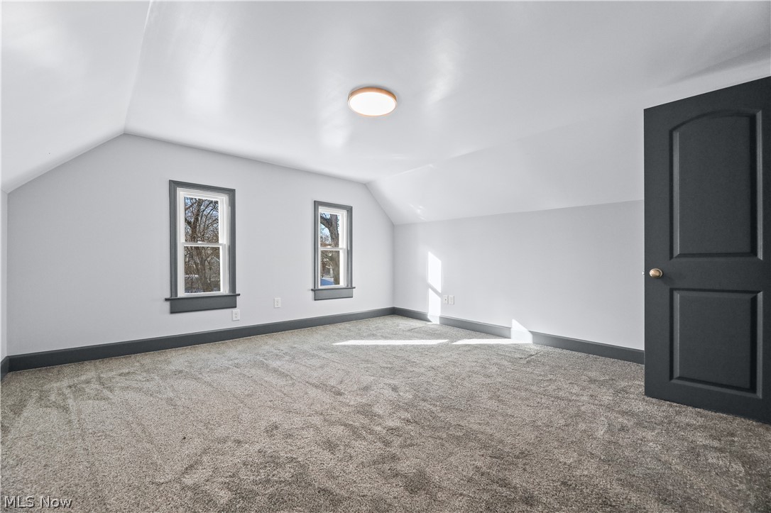 Colonial Homes - Residential