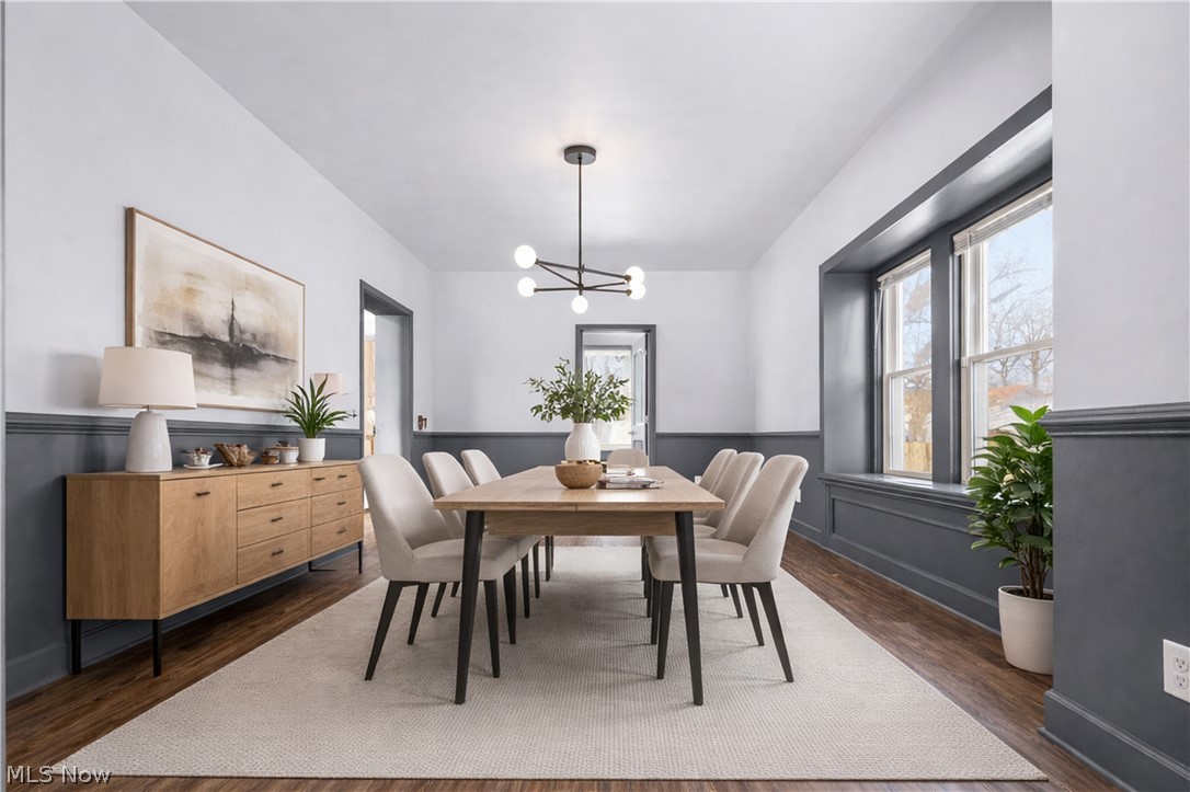 Colonial Homes - Residential