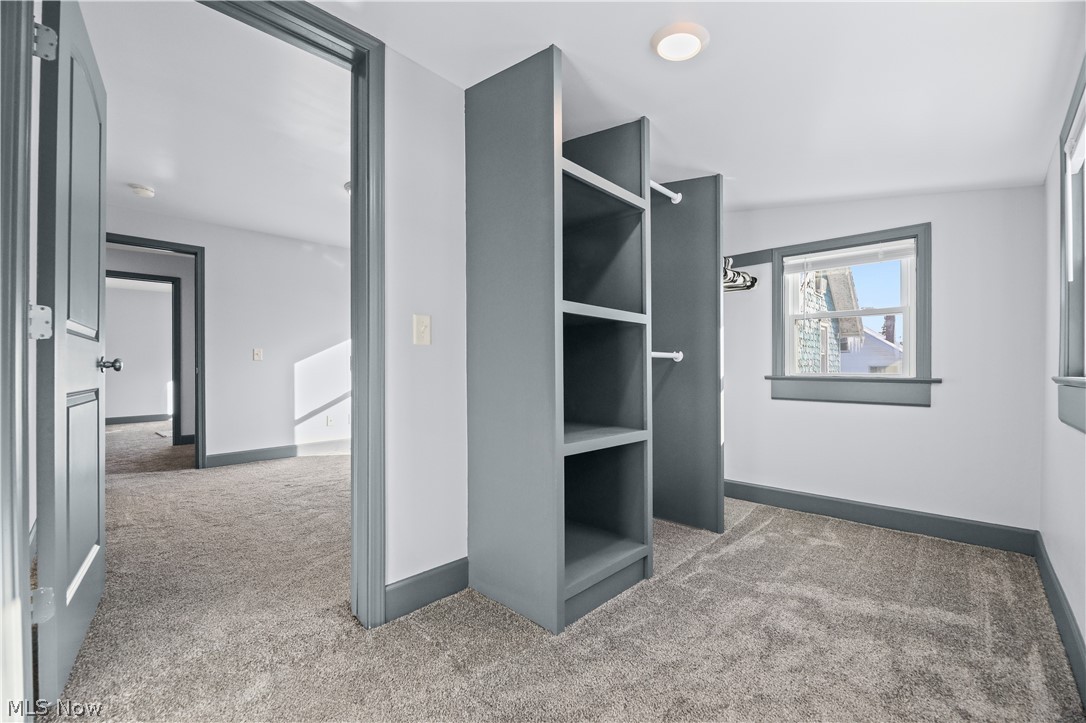 Colonial Homes - Residential