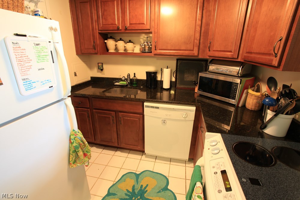 Shaker Club Condo - Residential