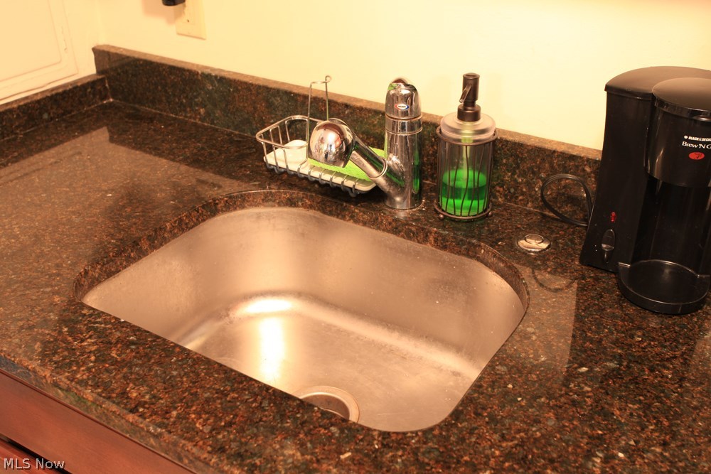 Shaker Club Condo - Residential