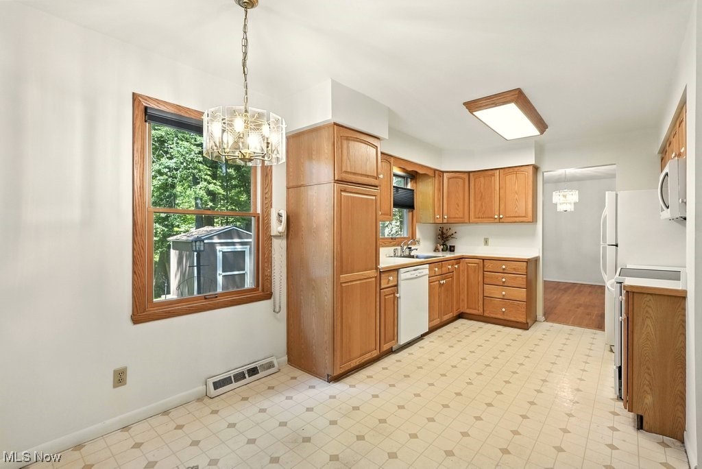 University Manor - Residential