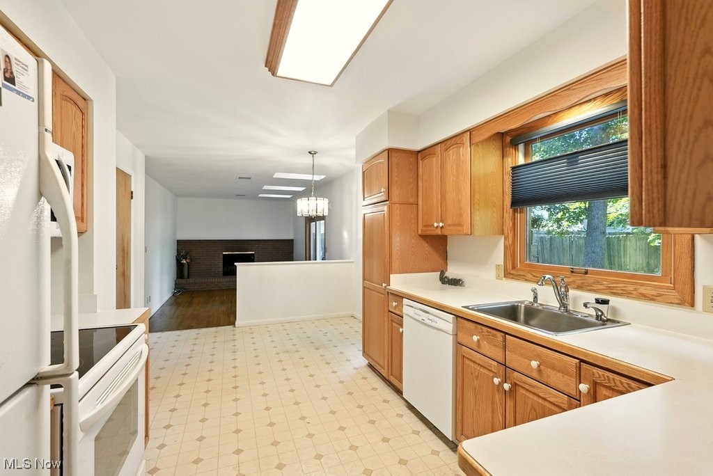 University Manor - Residential