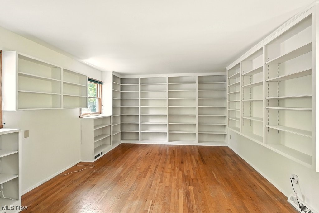 University Manor - Residential