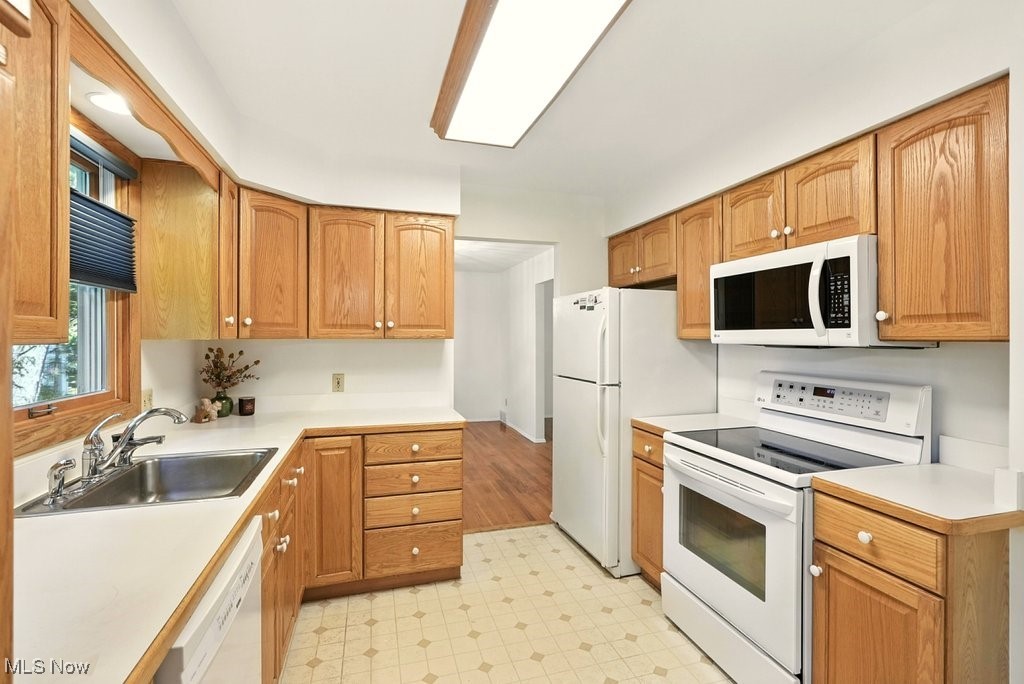 University Manor - Residential