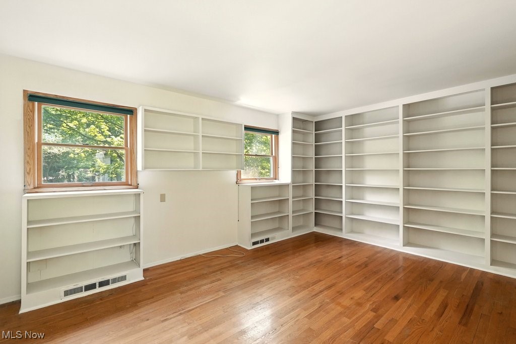 University Manor - Residential