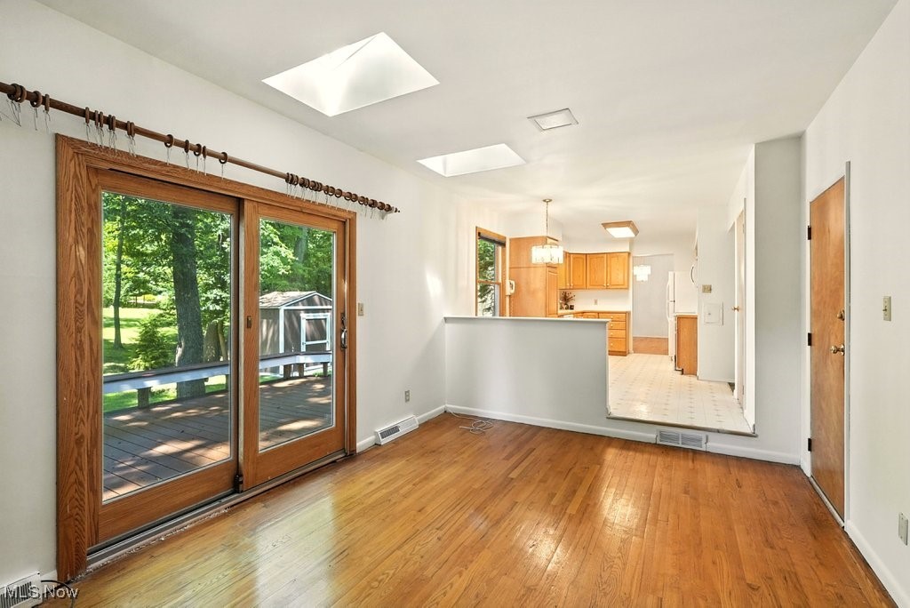 University Manor - Residential