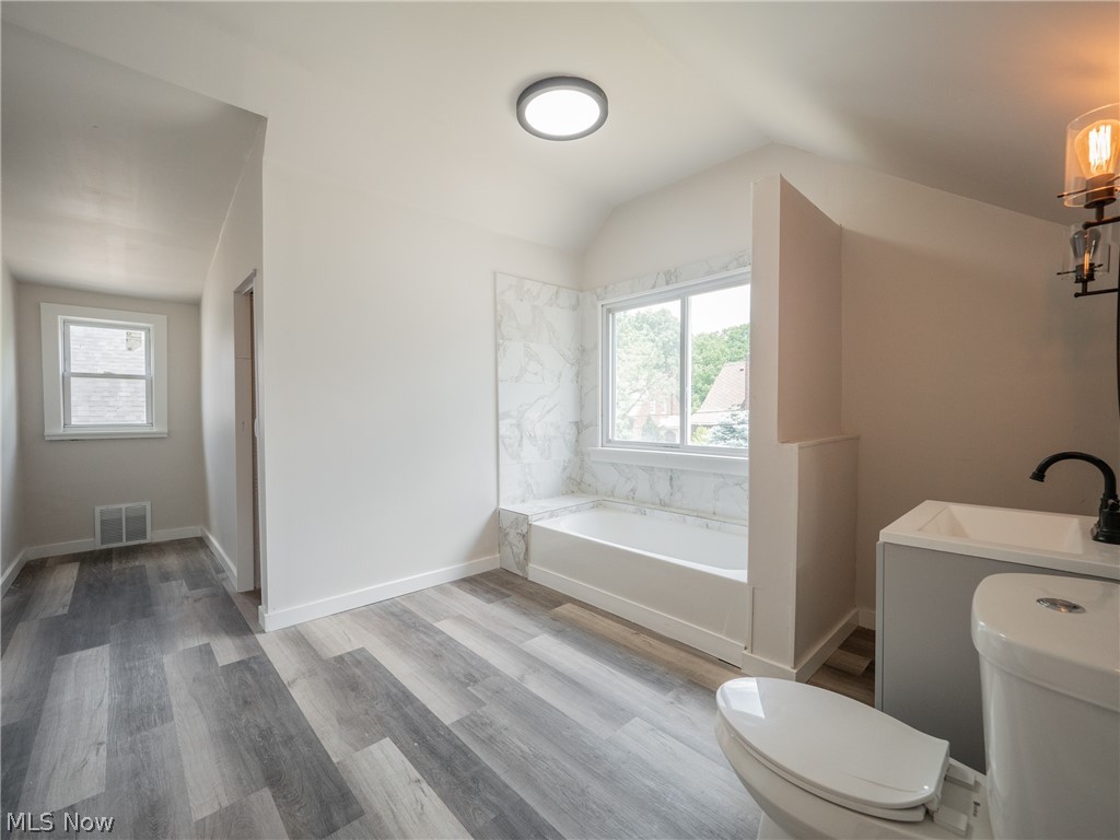 Lecona - Residential