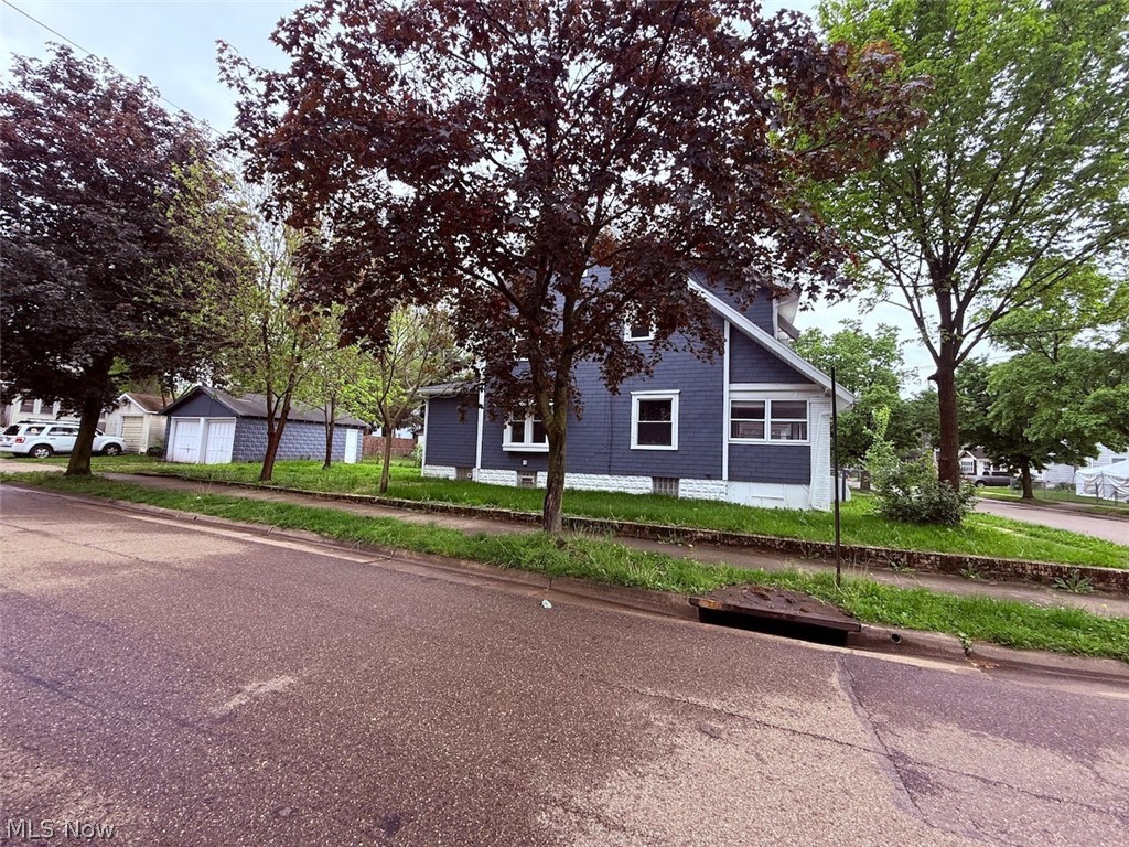 2183 25th Street SW