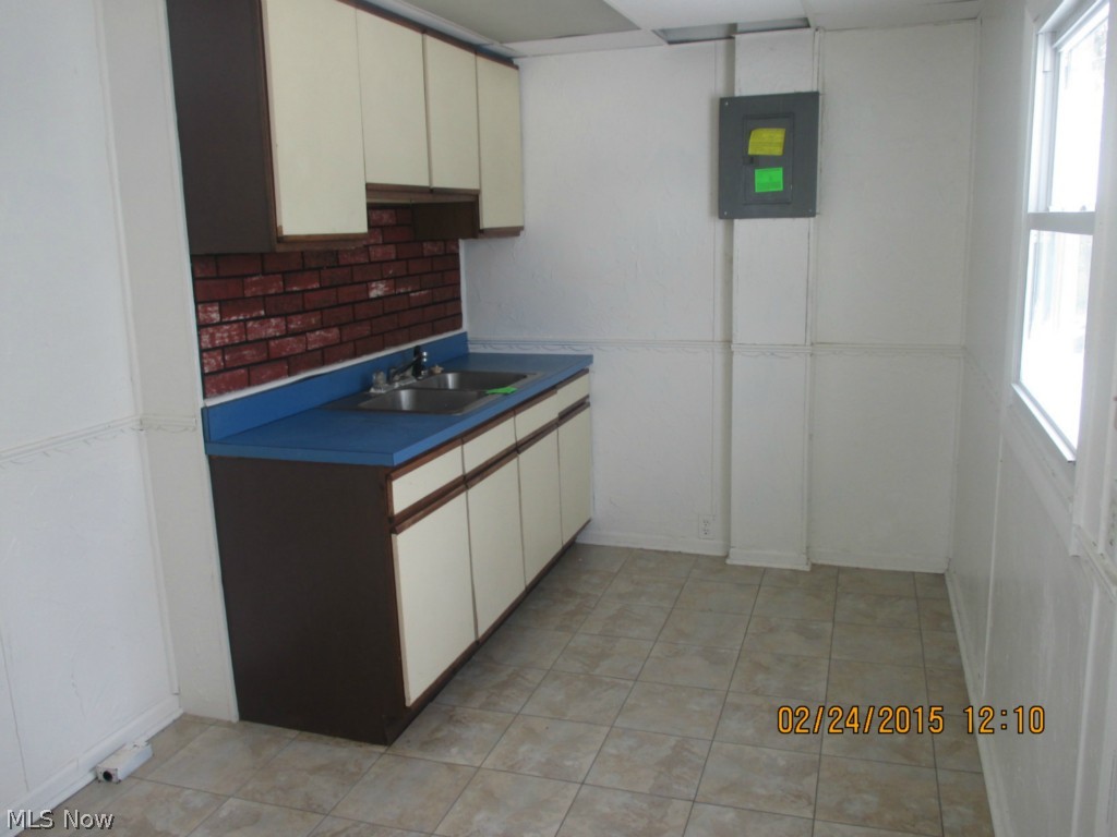 Paul J & Irene E Emch Allotmen - Residential Income