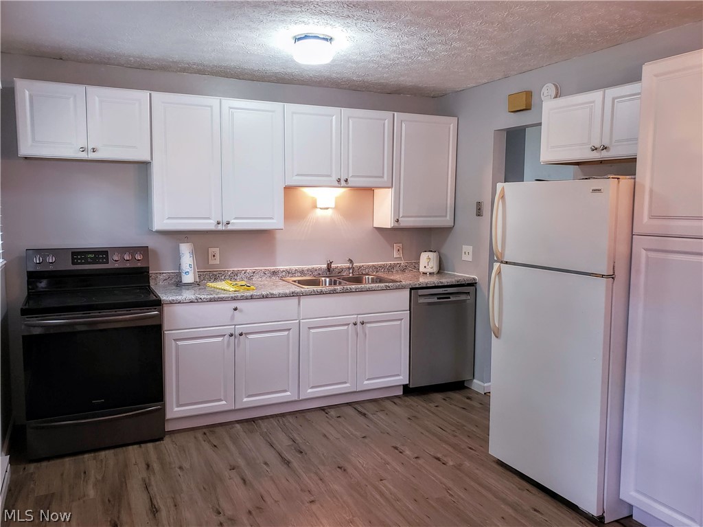 Leffingwell Estate - Residential