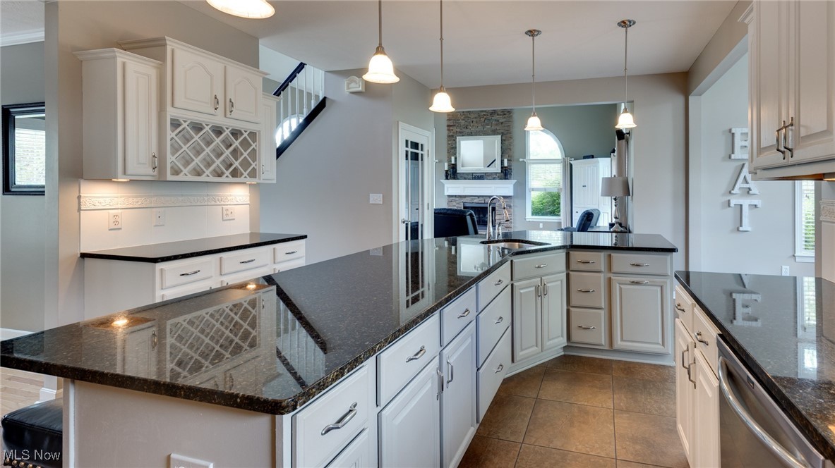 284 Kaylee Drive, Wadsworth, Ohio image 3