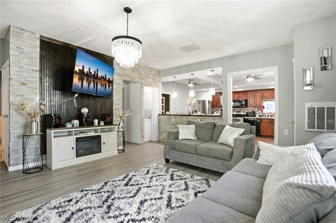 Lake Shore Blvd Estates 2 - Residential