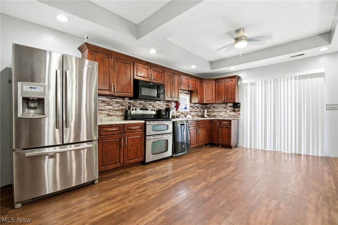 Lake Shore Blvd Estates 2 - Residential