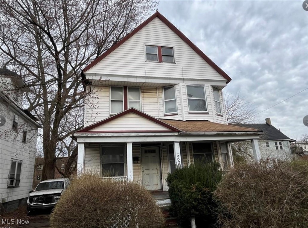 Attention Investors and Renovation Enthusiasts! Are you ready to unleash your creativity and restore this colonial gem to its former glory? Look no further! We present to you an incredible opportunity to transform this spacious 6-bedroom, 1.5-bathroom colonial into the home of your dreams. Located conveniently close to downtown and major freeways, this property boasts an unbeatable location for those seeking the perfect blend of urban convenience and suburban tranquility. 6 generously sized bedrooms, offering ample space for family living, guests, or home office setups. 1.5 bathrooms, ready to be renovated and customized to suit your preferences. Expansive layout with multiple living areas, providing endless possibilities for design and functionality. Colonial charm and character waiting to be revived through your personal touches and vision. Proximity to downtown amenities, including shopping, dining, entertainment, and cultural attractions. Easy access to freeways for seamless commuting to surrounding areas and beyond. Although this property requires a complete rehab, imagine the potential awaiting within its walls. Whether you're an experienced investor looking for your next project or a homeowner eager to personalize every detail, this is your chance to create a masterpiece in an unbeatable location. Don't miss out on this rare opportunity to own a piece of history and make your mark on the vibrant landscape of this thriving community. Schedule your showing today and start envisioning the possibilities that await you at this one-of-a-kind colonial home.
