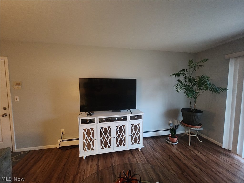 945 Auburn Hills Drive 1