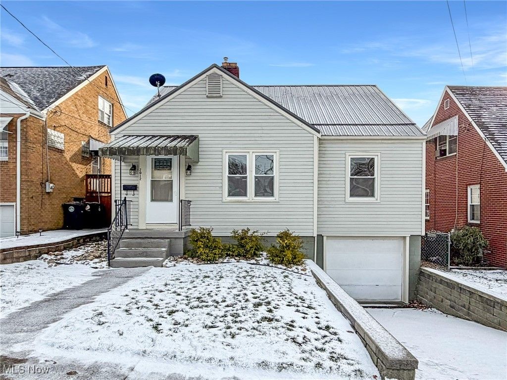 Photo of 2012 Girard Avenue, Steubenville, OH 43952 (MLS # 5183526)