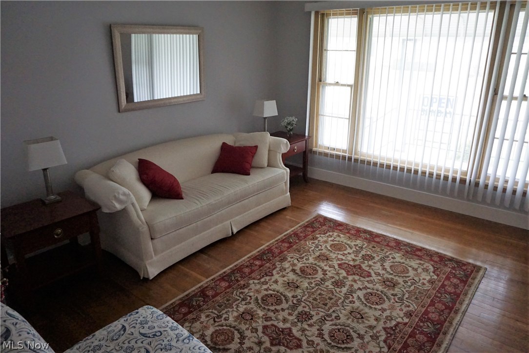 Larchmont Estates - Residential