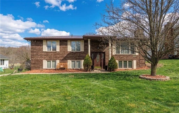 5326 HILLSBORO AVE SE, CANTON, OH 44707 - Image 172bff53c45c879b6c0dd9faeb697b40/4092021358