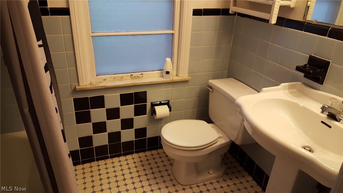 Henry Caines Lee Road - Residential Lease