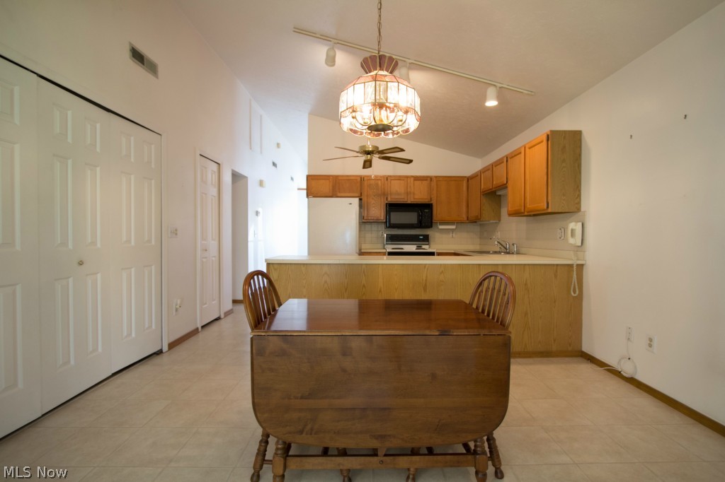 Bridgeport Colony Condo 02 - Residential