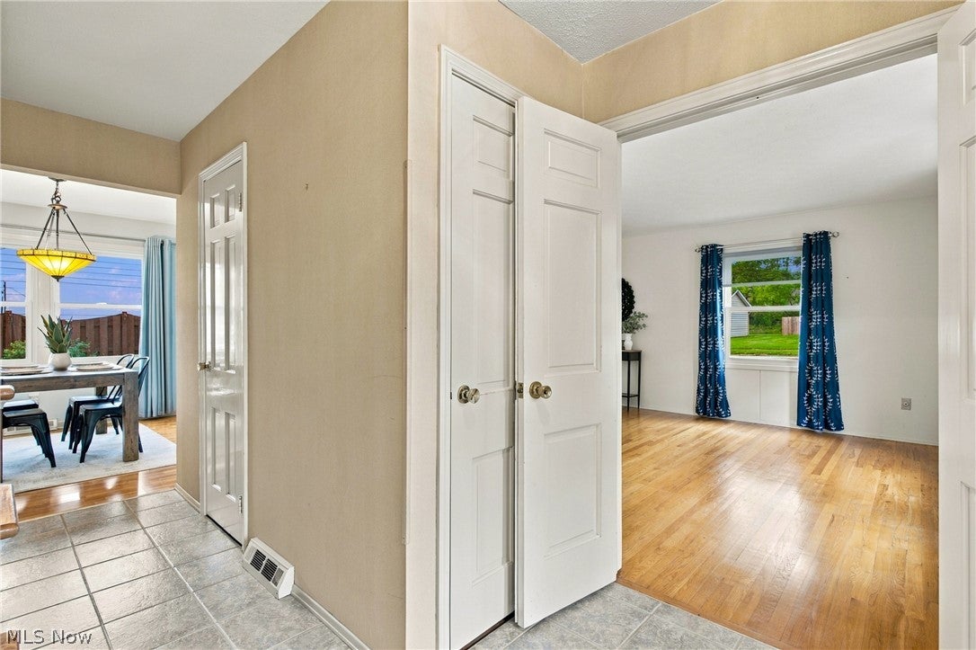 7709 Green Valley Drive