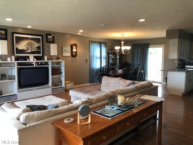 BREEZEWOOD MANOR - Residential