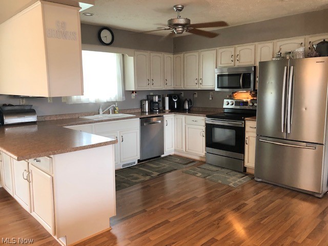 BREEZEWOOD MANOR - Residential