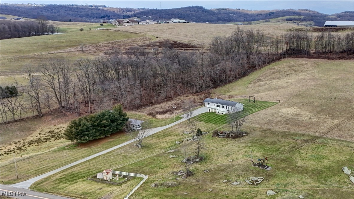 9715 Walnut Creek Bottom Road, Dundee, Ohio image 38