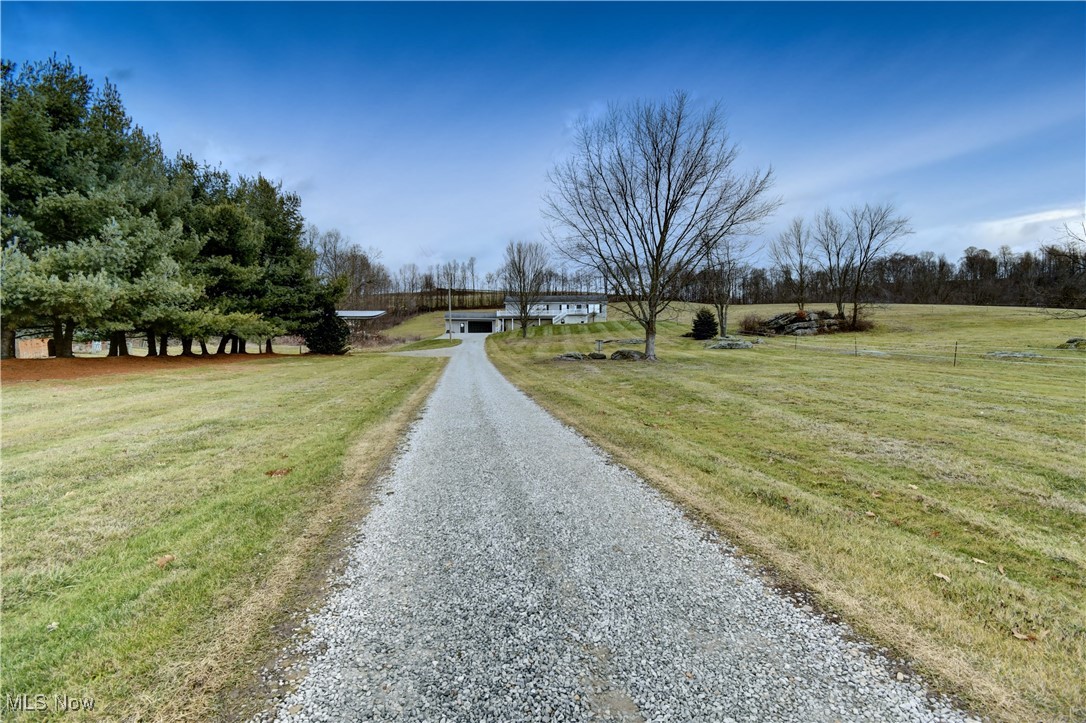 9715 Walnut Creek Bottom Road, Dundee, Ohio image 2