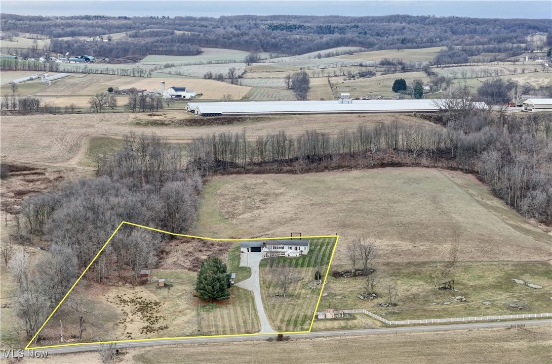 9715 Walnut Creek Bottom Road, Dundee, Ohio image 37