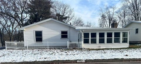 Homes For Sale - 727 Circle Hill Road<br/> Stark County, North Canton, OH 44720