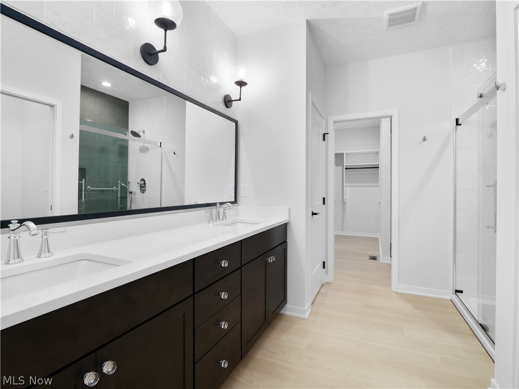 Broadview Heights Twnhms Sub - Residential