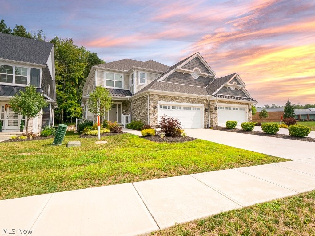 Photo of 143 Town Centre Drive, Broadview Heights, OH 44147 (MLS # 5191903)