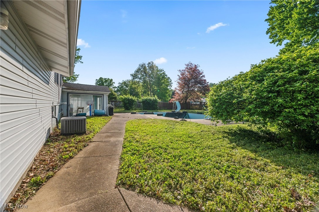 3786 Bryant Drive, Youngstown, Ohio image 13