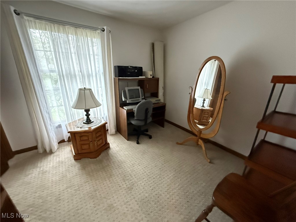 2476 Willow Brook Drive, Dover, Ohio image 19