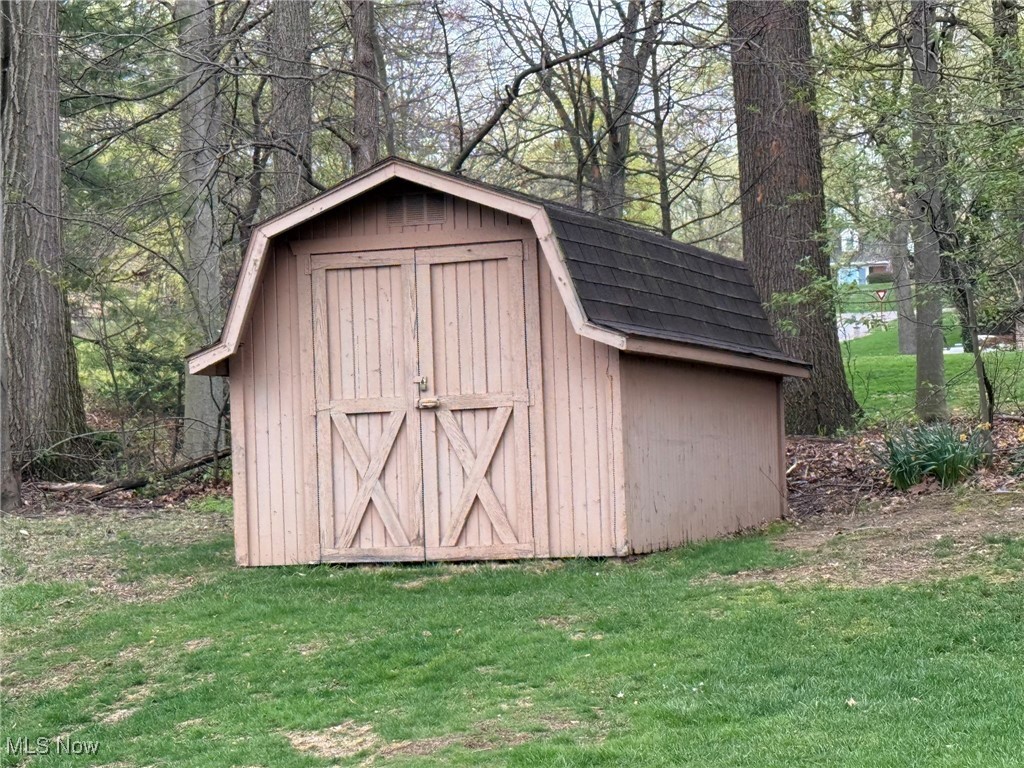 2476 Willow Brook Drive, Dover, Ohio image 41