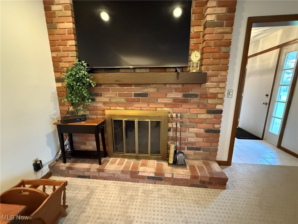 2476 Willow Brook Drive, Dover, Ohio image 3