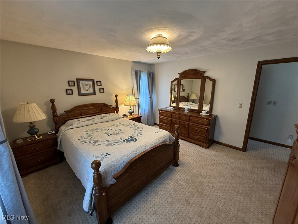 2476 Willow Brook Drive, Dover, Ohio image 23
