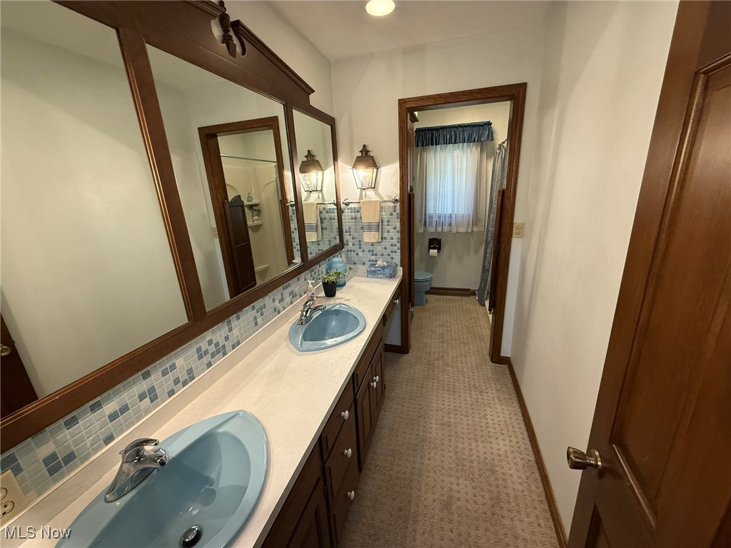 2476 Willow Brook Drive, Dover, Ohio image 18