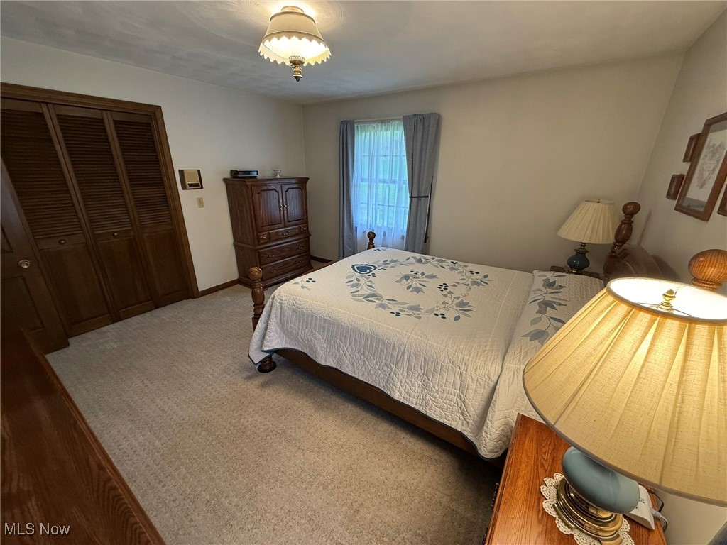2476 Willow Brook Drive, Dover, Ohio image 24