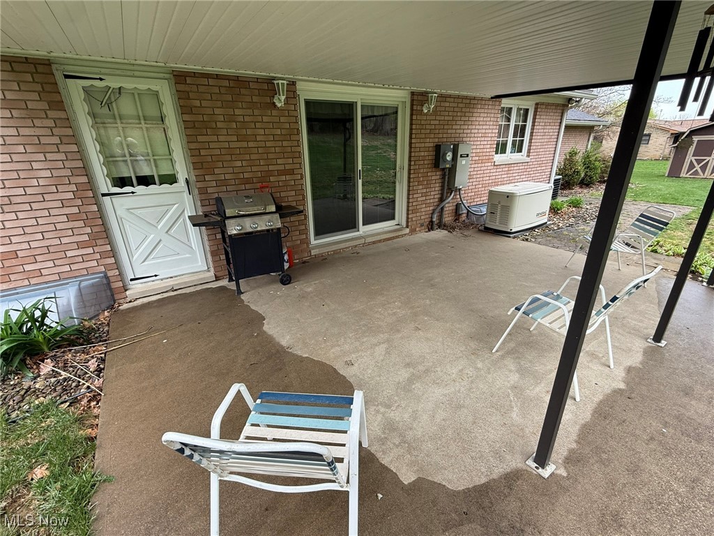 2476 Willow Brook Drive, Dover, Ohio image 39