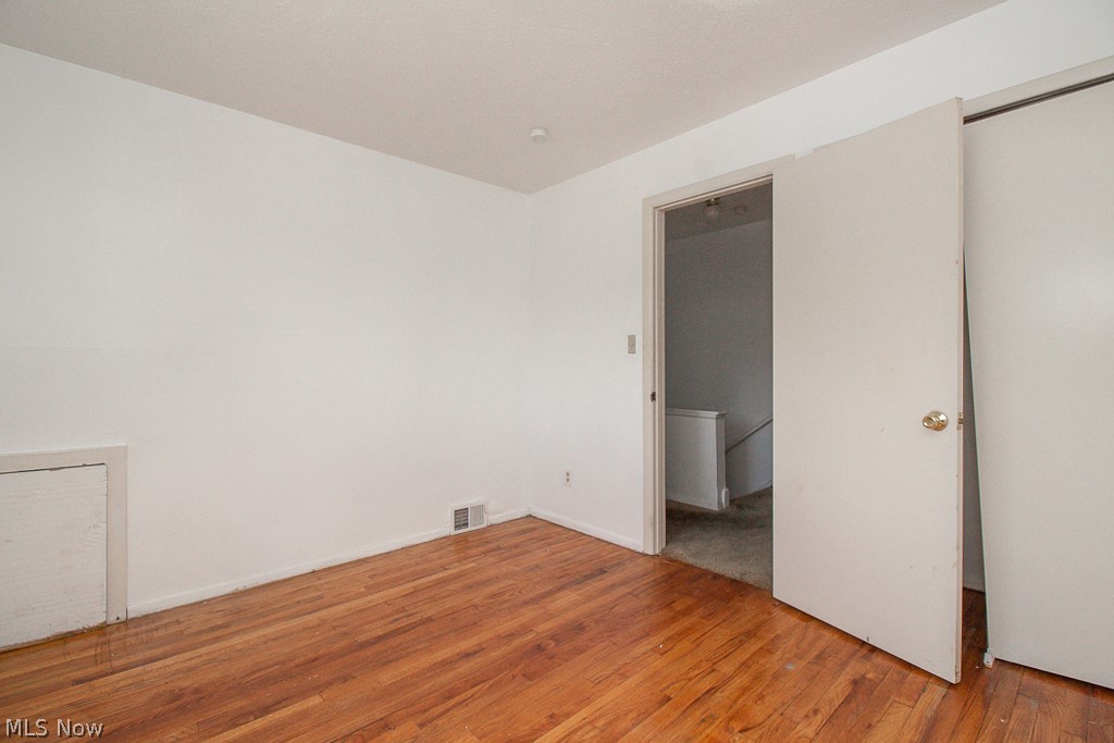 Banbury Village Condo - Residential