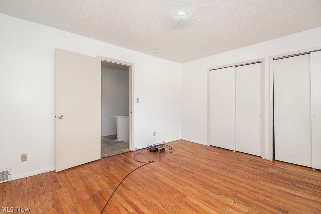 Banbury Village Condo - Residential