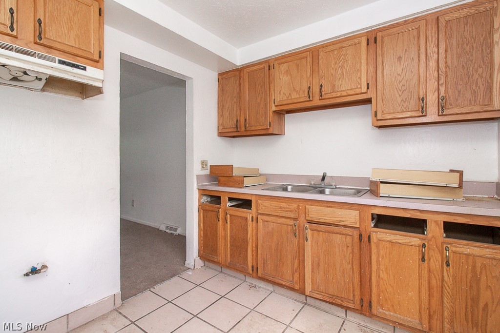 Banbury Village Condo - Residential