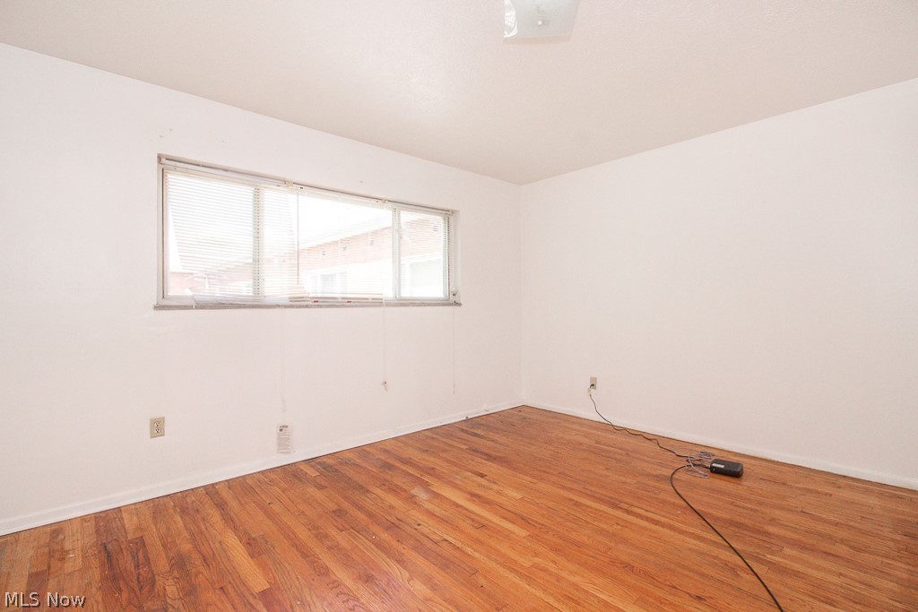 Banbury Village Condo - Residential