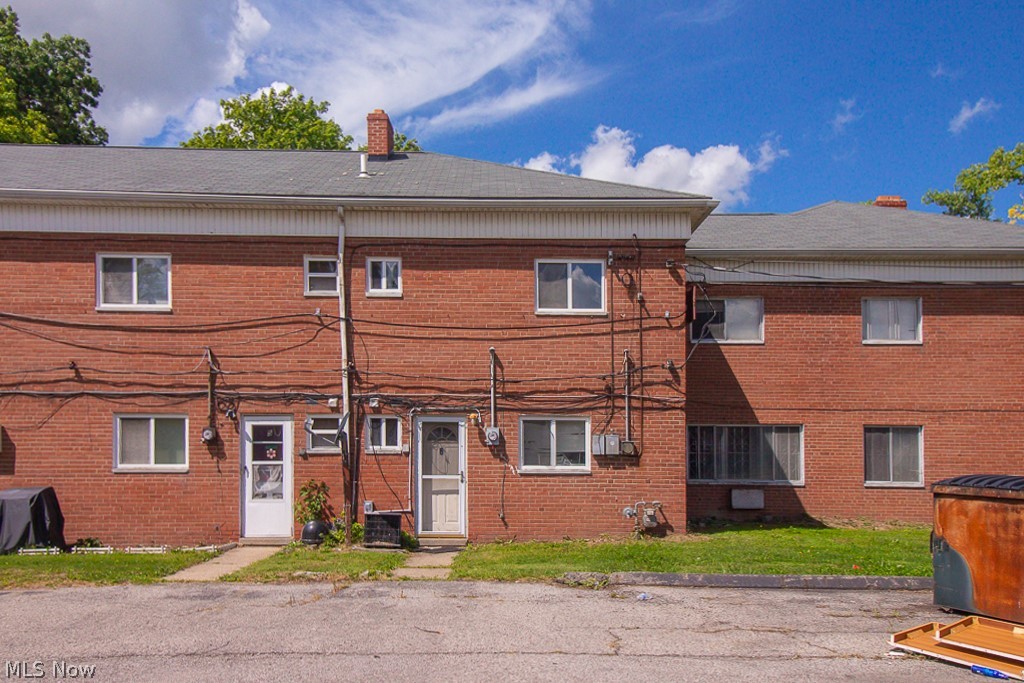 Banbury Village Condo - Residential