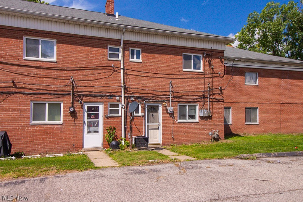 Banbury Village Condo - Residential