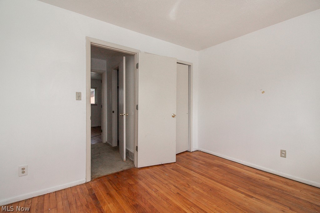 Banbury Village Condo - Residential